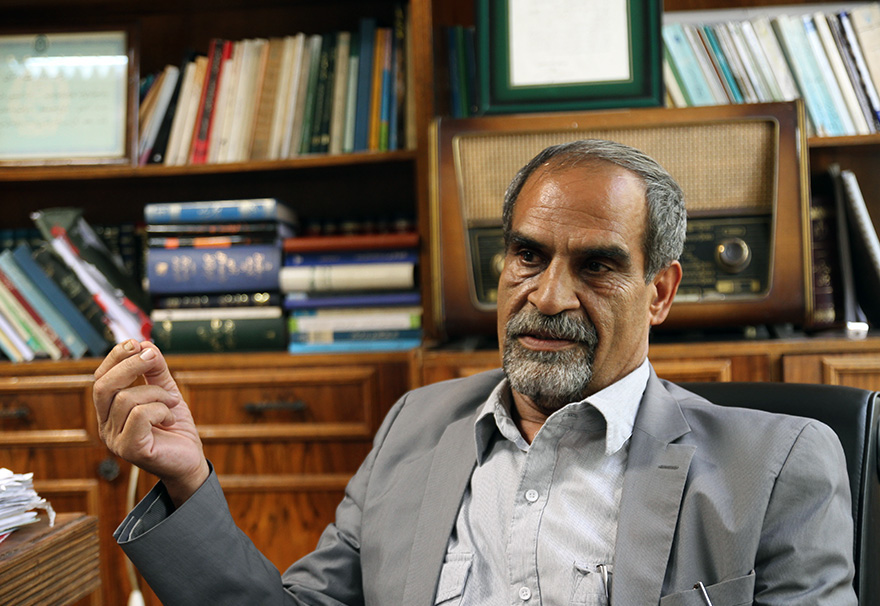 نعمت احمدی، حقوق دان و استاد دانشگاه (عکس از جماران)