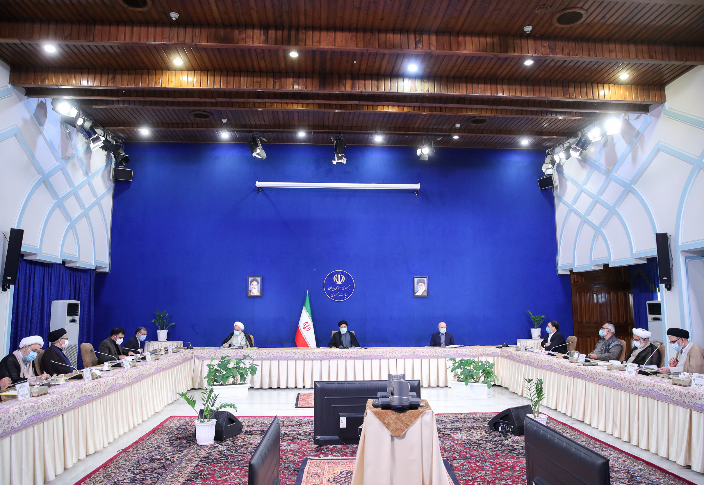 نخستین جلسه شورای عالی فضای مجازی به ریاست سید ابراهیم رییسی، رییس جمهور اسلامی ایران