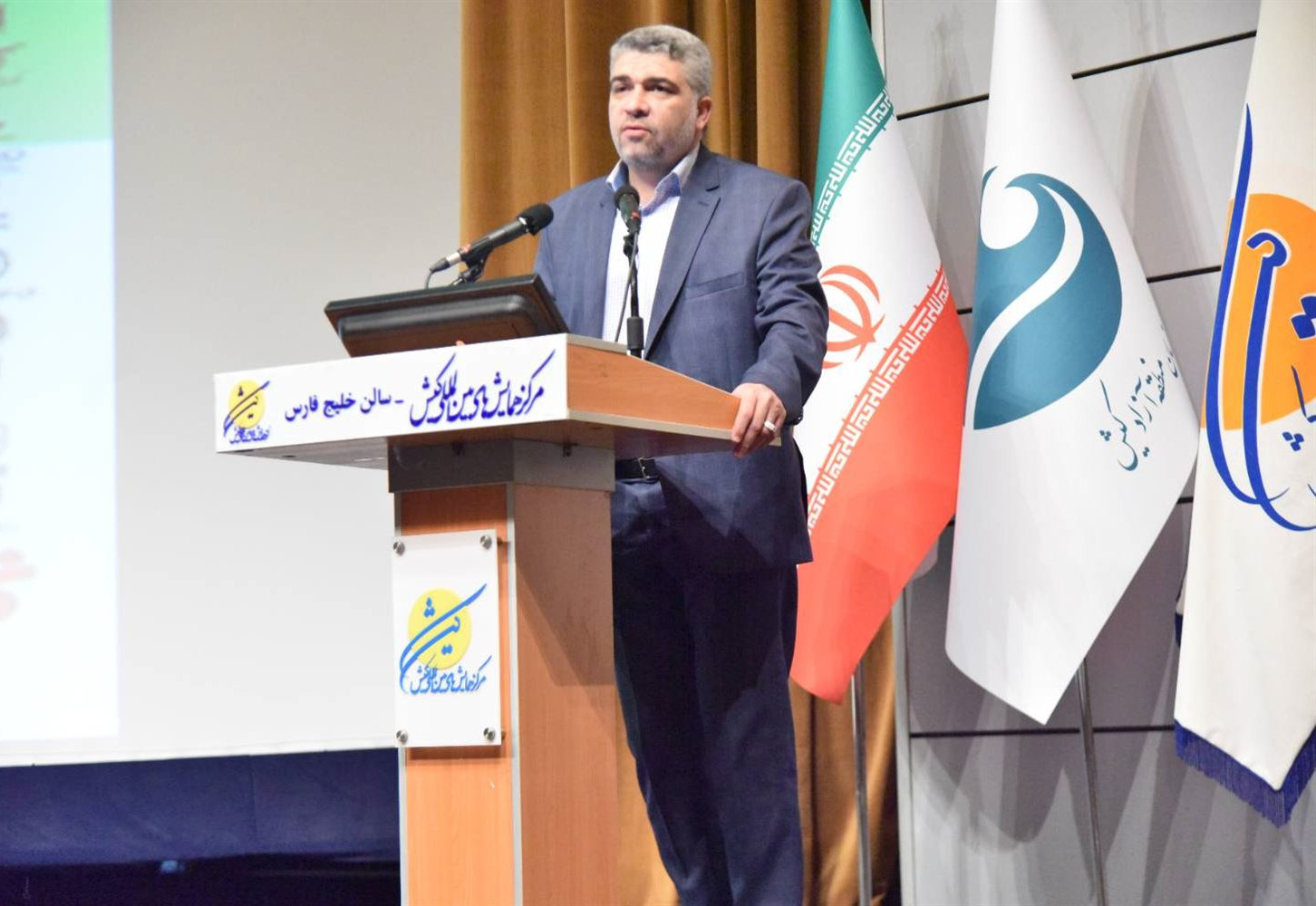 محمد خوانساری، رییس سازمان فناوری اطلاعات در افتتاحیه نمایشگاه شهر پایدار در مرکز همایش‌های بین‌المللی کیش