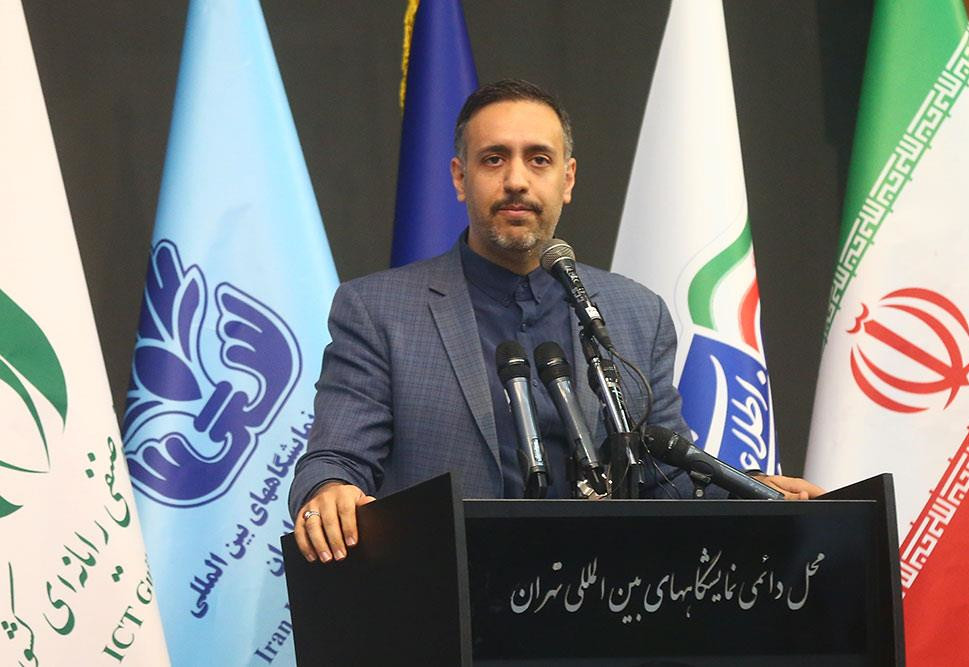 حسین اسلامی، رییس سازمان نظام صنفی رایانه‌ای استان تهران در افتتاحیه بیست و ششمین دوره نمایشگاه الکامپ
