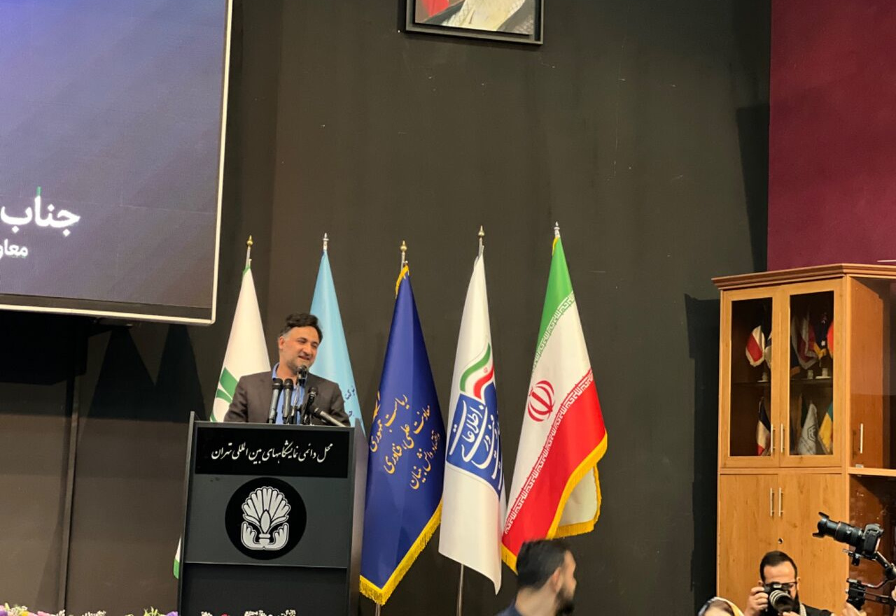 سخنرانی روح‌الله دهقانی فیروزآبادی، معاون علمی، فناوری و اقتصاد دیجیتال رییس جمهور در نمایشگاه الکامپ